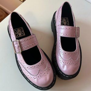 T.U.K FOOTWEAR DOUBLE DECKER MARY JANES PLATFORM SHOES W8 PINK AND SHINY!